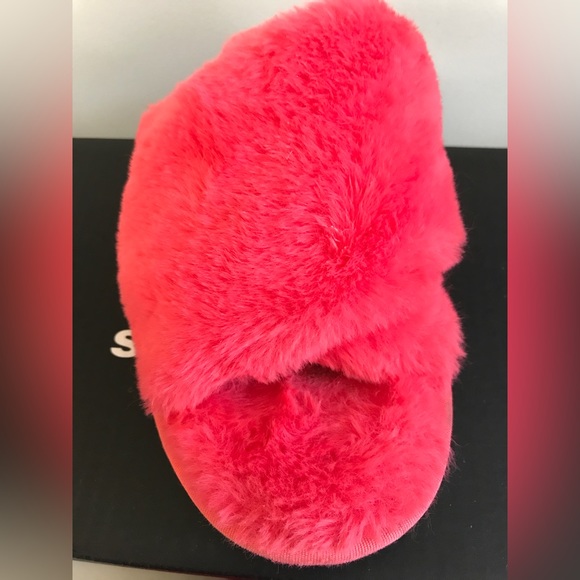 Sorel Neon Pink Fuzzy Mail Run Slippers Machine Washable Size 8 GUC/EUC With Box - Picture 12 of 15